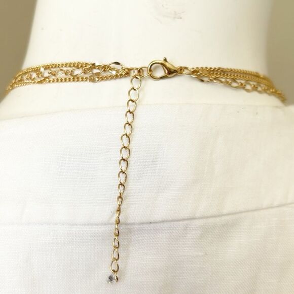 NWOT Noir Jewelry Foundrae Inspired Gold Tone Three Layer Heart Chain Necklace - Picture 2 of 2